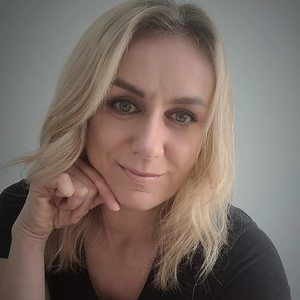 Meet your Posher, Ewa